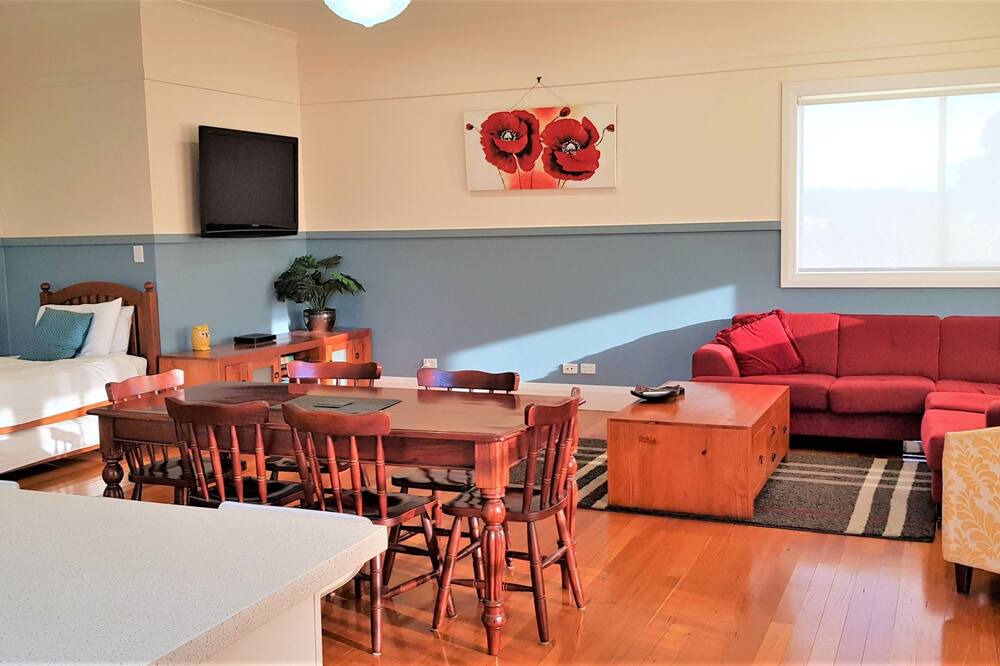 Photo of Livingroom in Gloucester