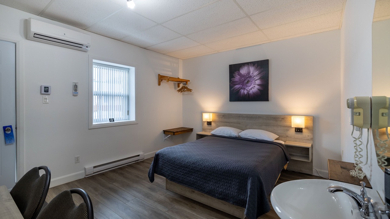 Photo of Bedroom in Ste Anne de Beaupre