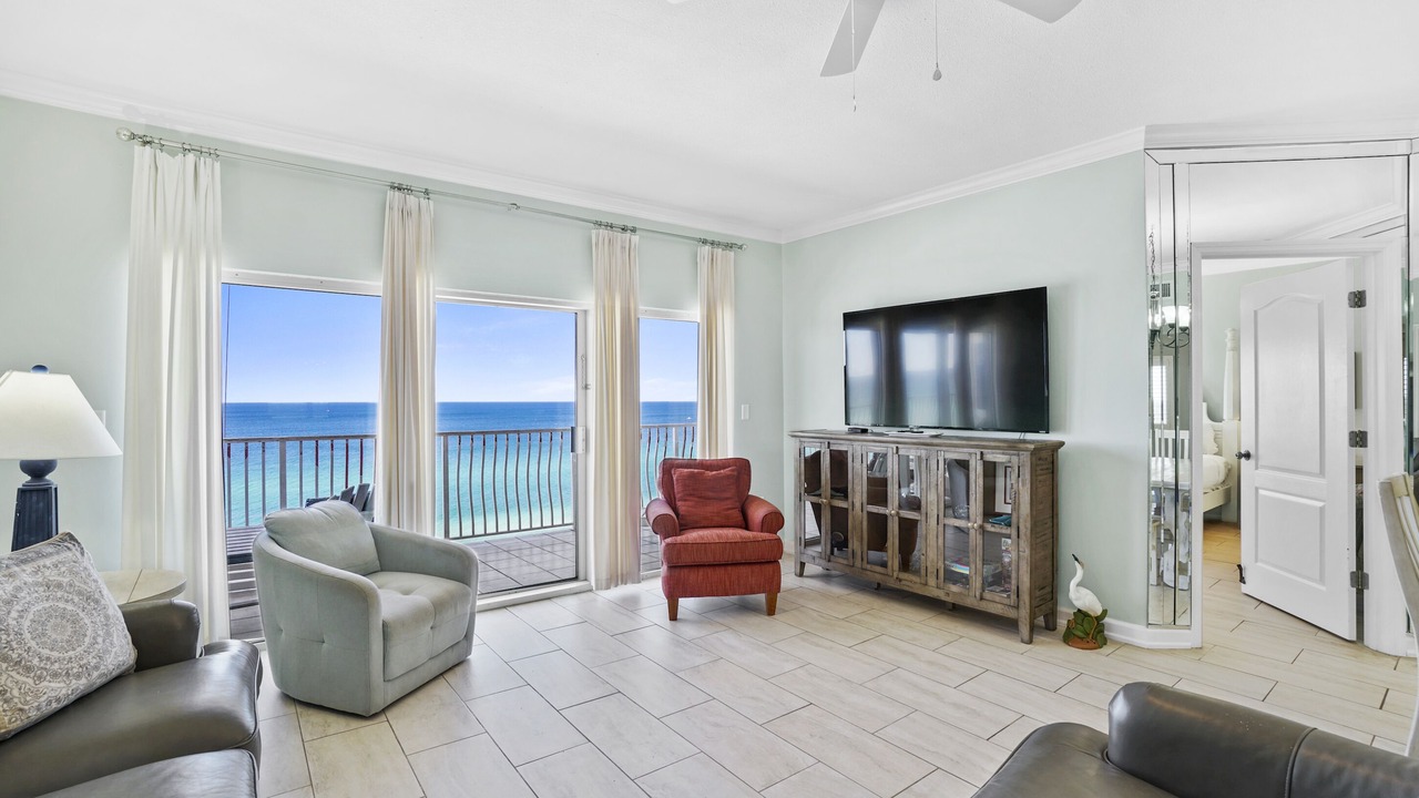 Photo of Livingroom in Crescent Beach