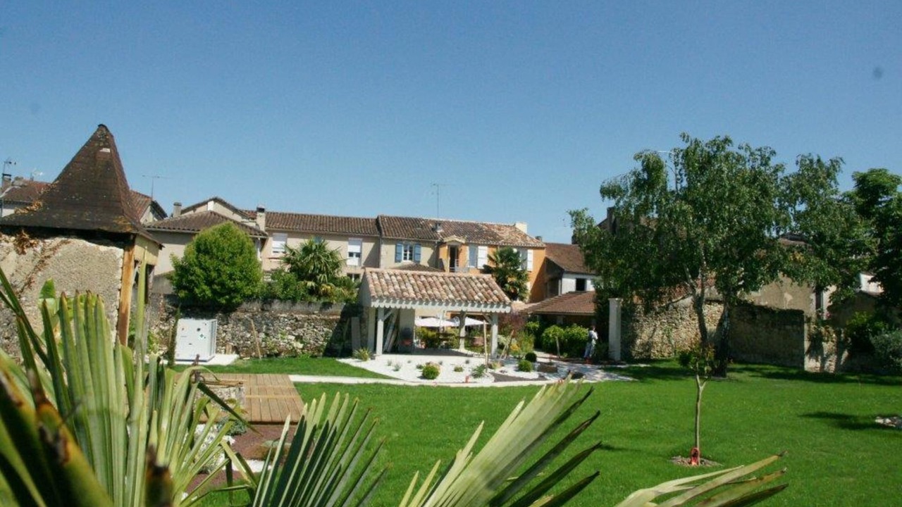 Photo of Outdoor in Condom