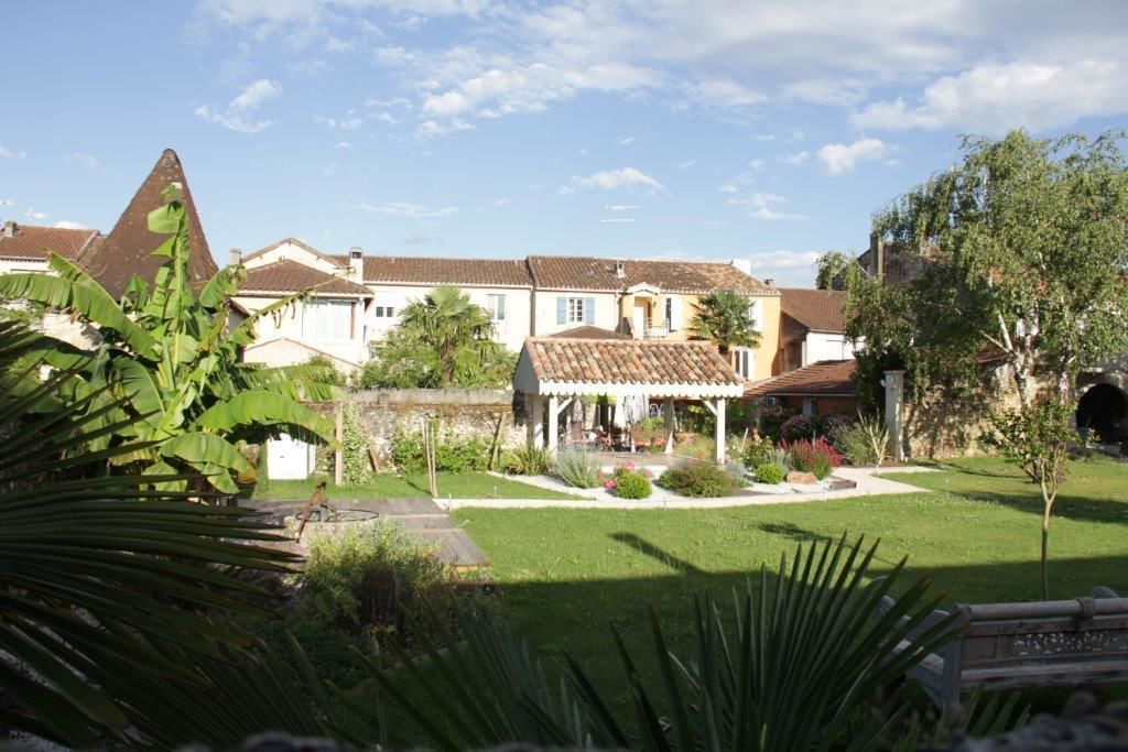 Photo of Outdoor in Condom