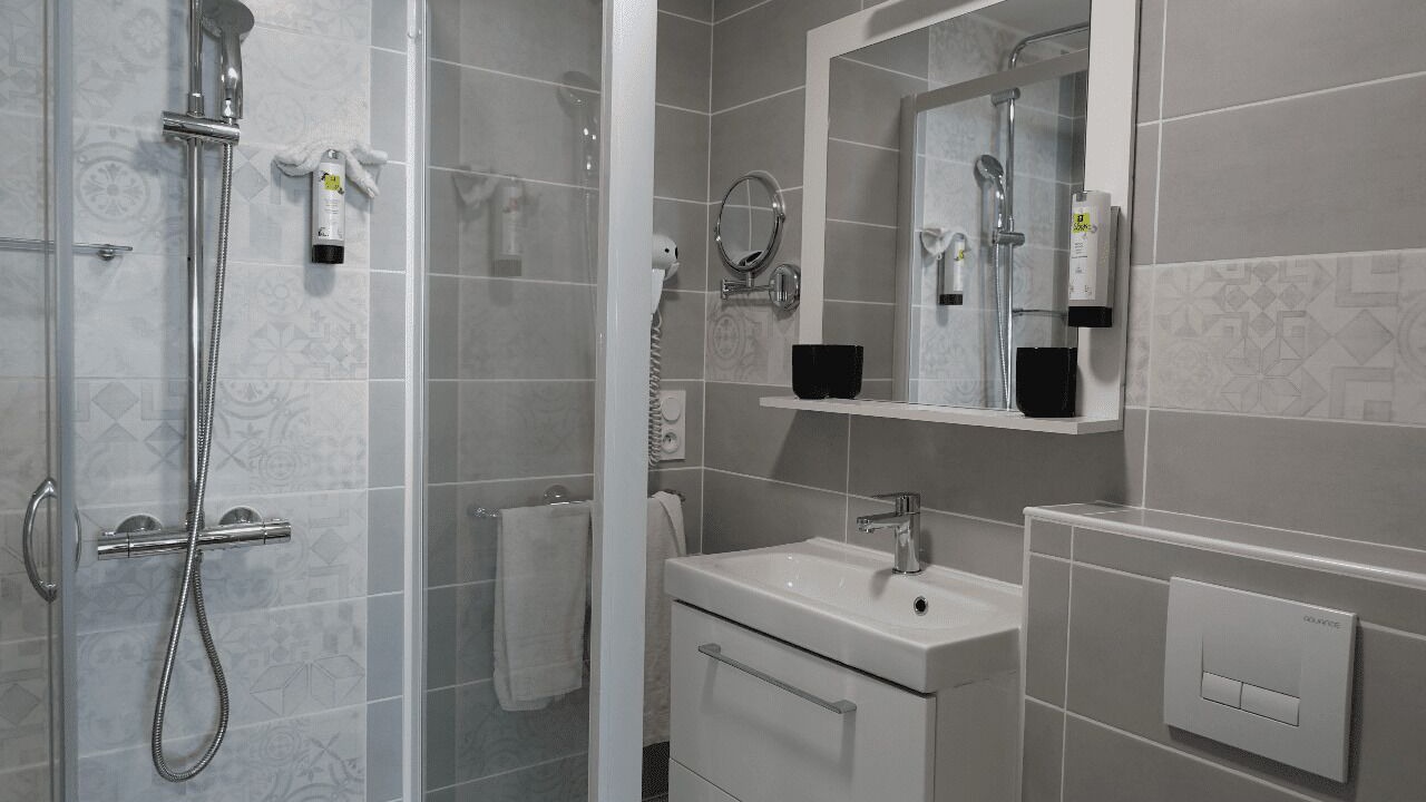 Photo of Bathroom in Confolens