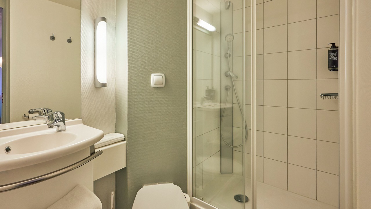 Photo of Bathroom in Lisieux