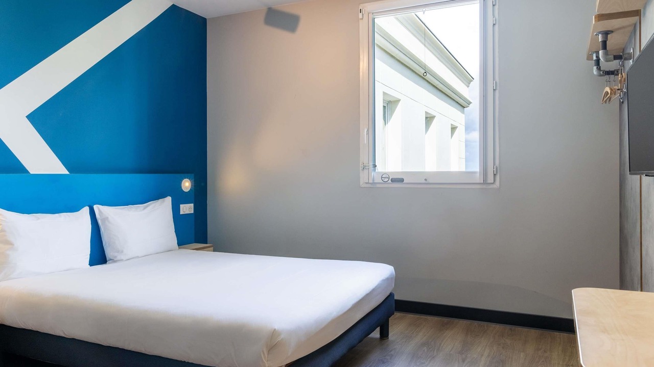 Photo of Bedroom in Chatillon