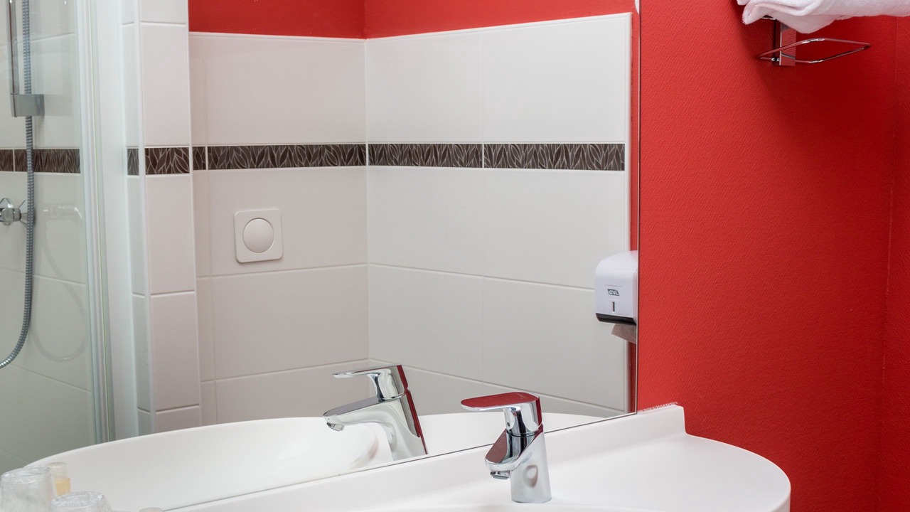 Photo of Bathroom in Saint-Contest