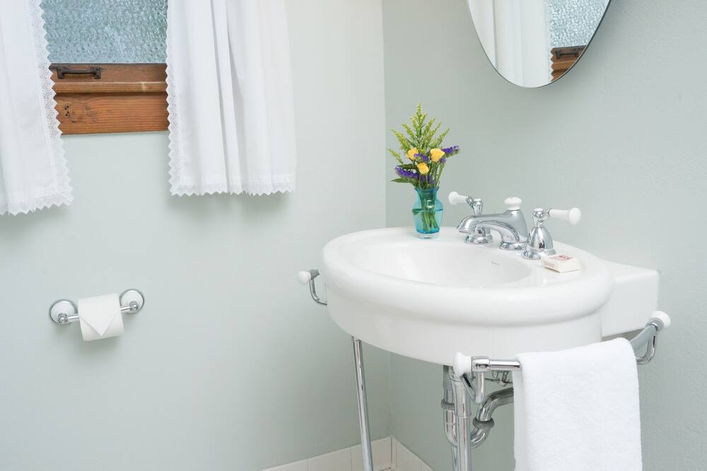 Photo of Bathroom in Jefferson