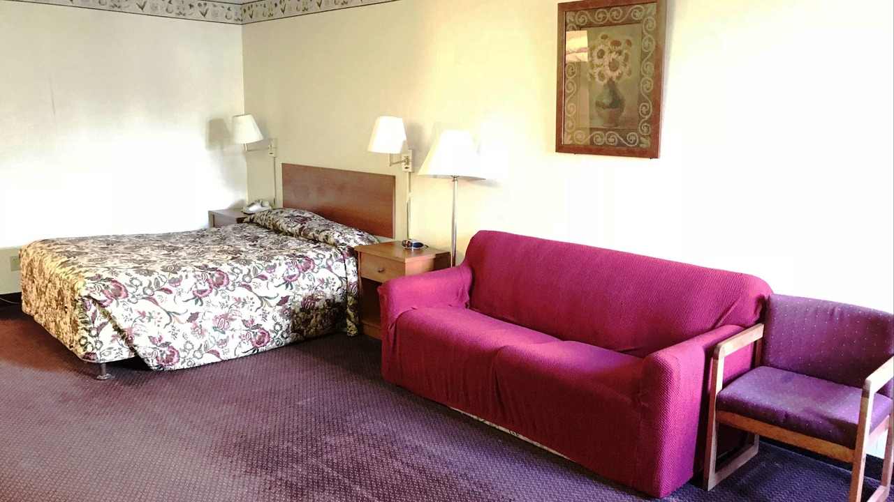 Photo of Livingroom in Watertown