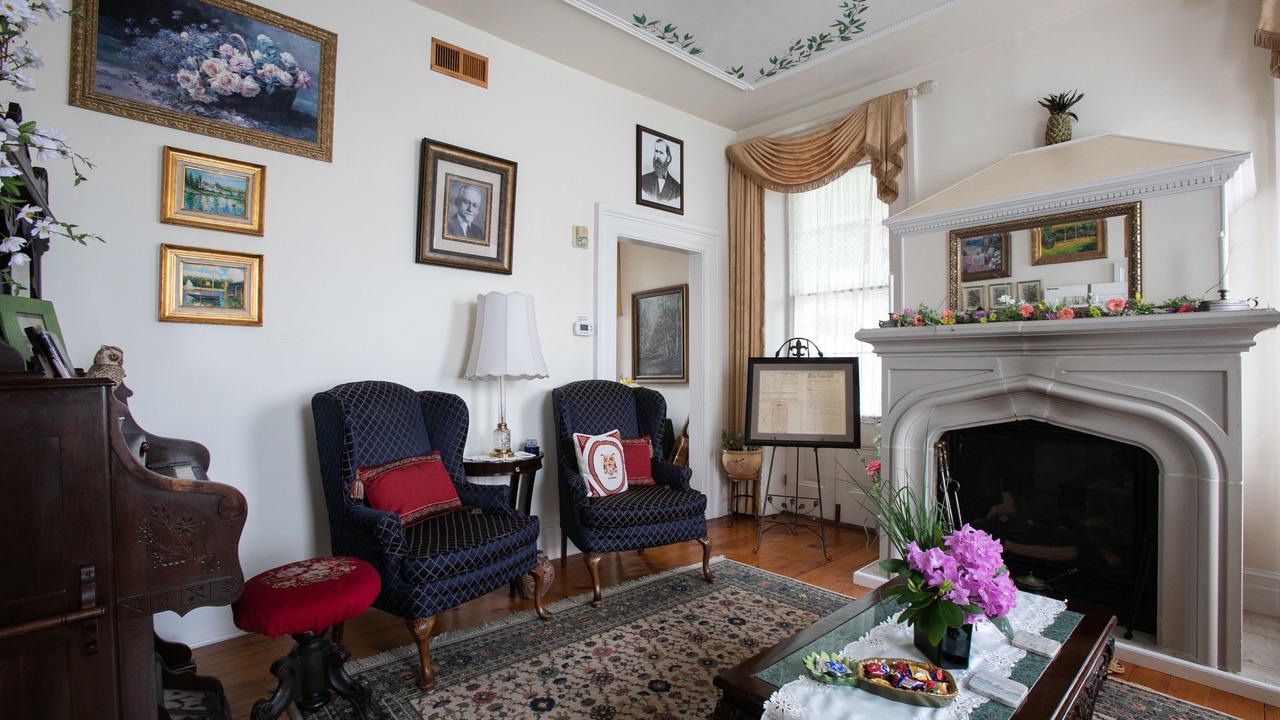 Photo of Livingroom in Neffsville