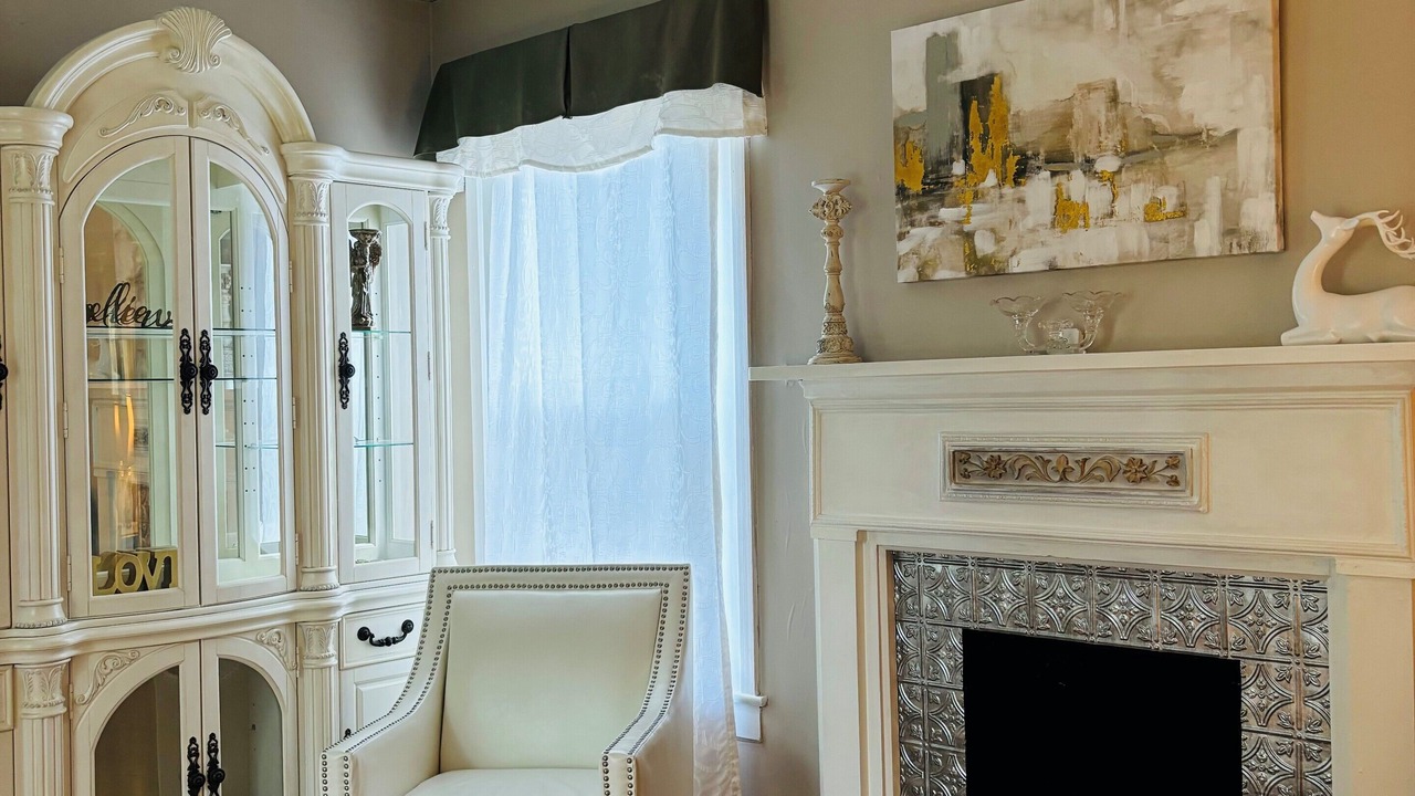 Photo of Livingroom in Thornhill