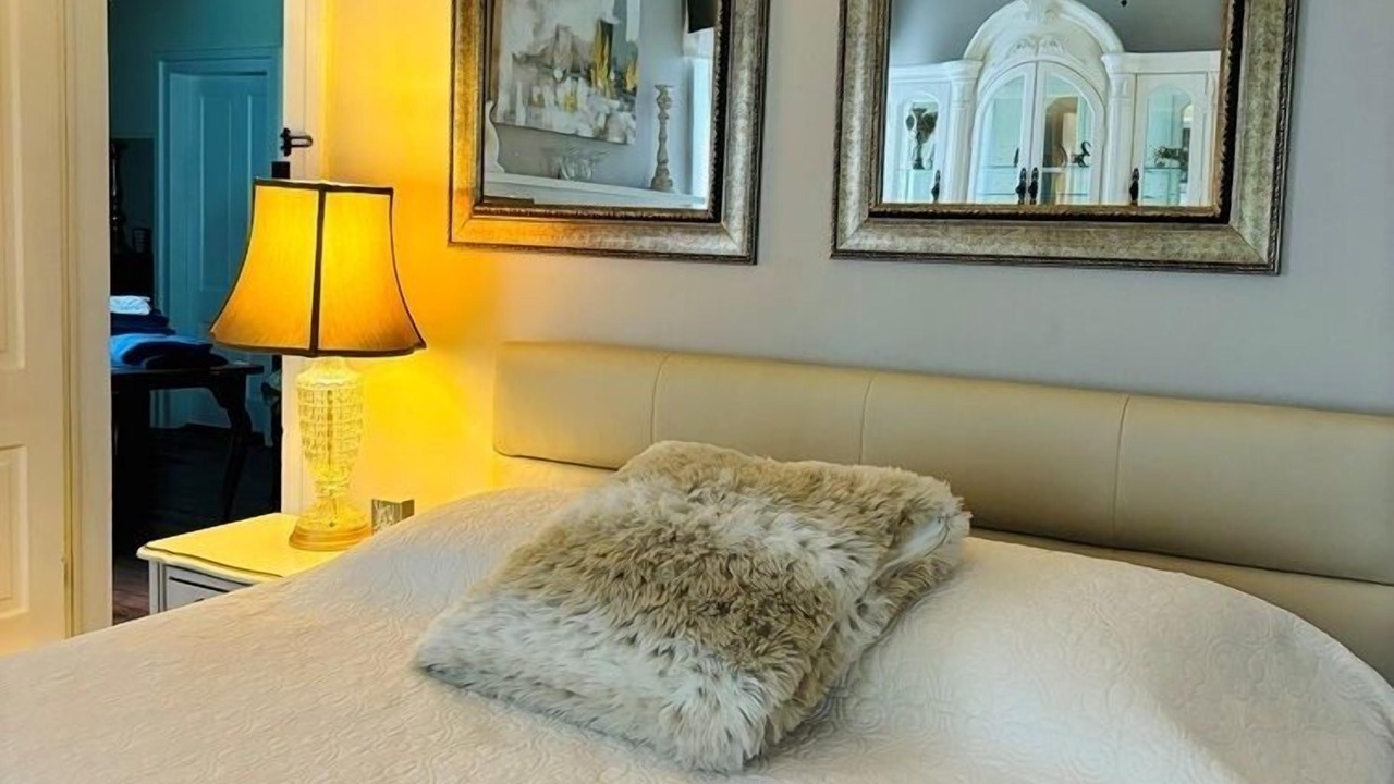 Photo of Livingroom in Thornhill