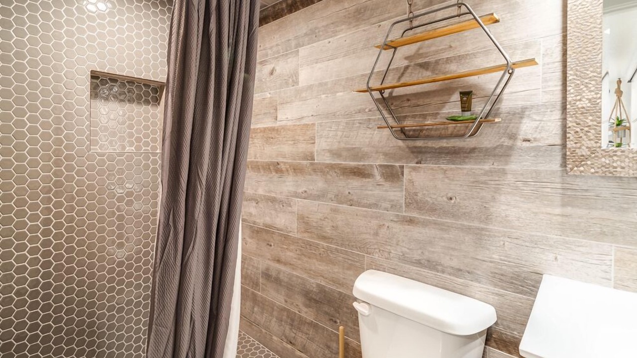 Photo of Bathroom in Central Business District