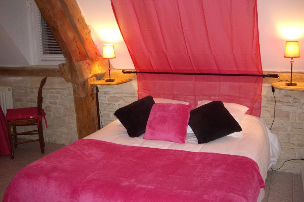 Photo of Bedroom in Bernieres-sur-Mer