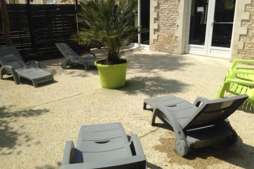 Photo of Patio Balcony in Bernieres-sur-Mer