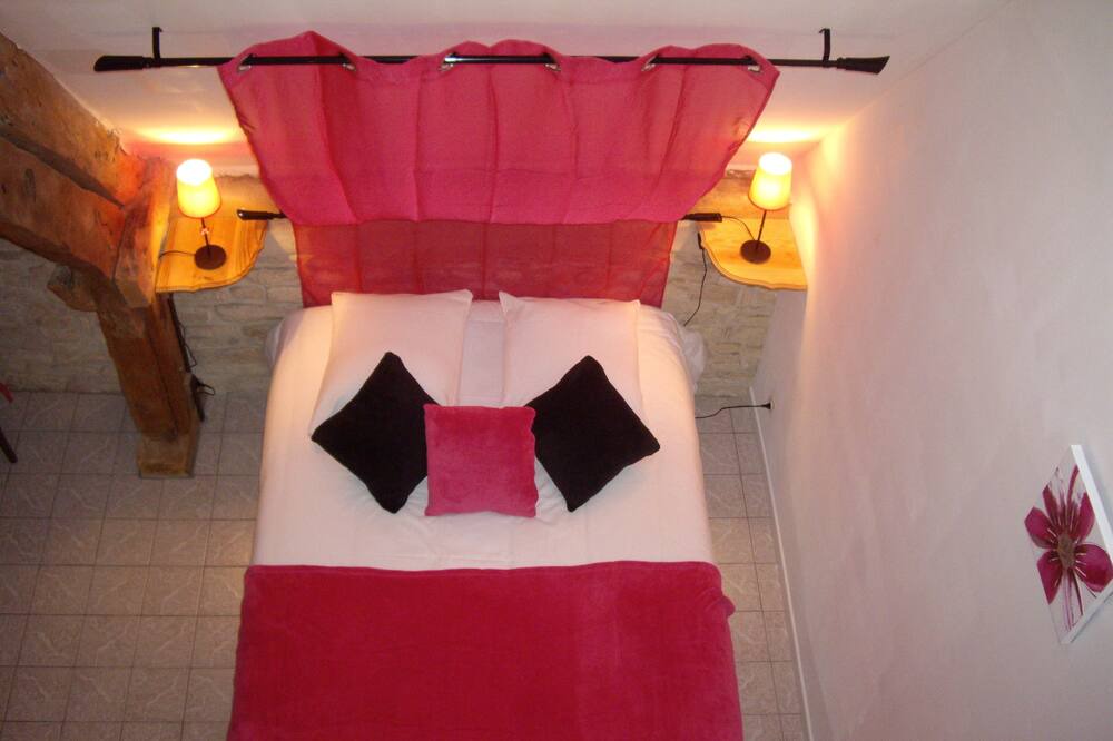 Photo of Bedroom in Bernieres-sur-Mer