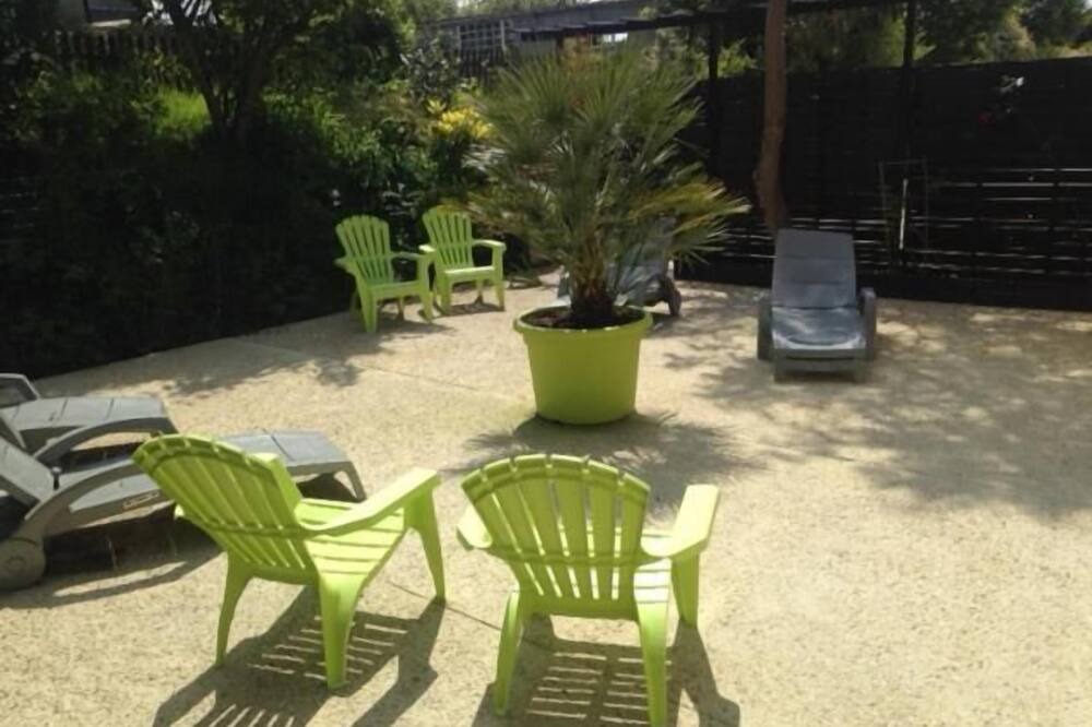 Photo of Patio Balcony in Bernieres-sur-Mer