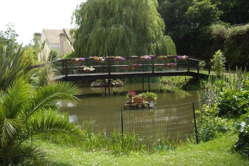 Photo of Outdoor in Bernieres-sur-Mer
