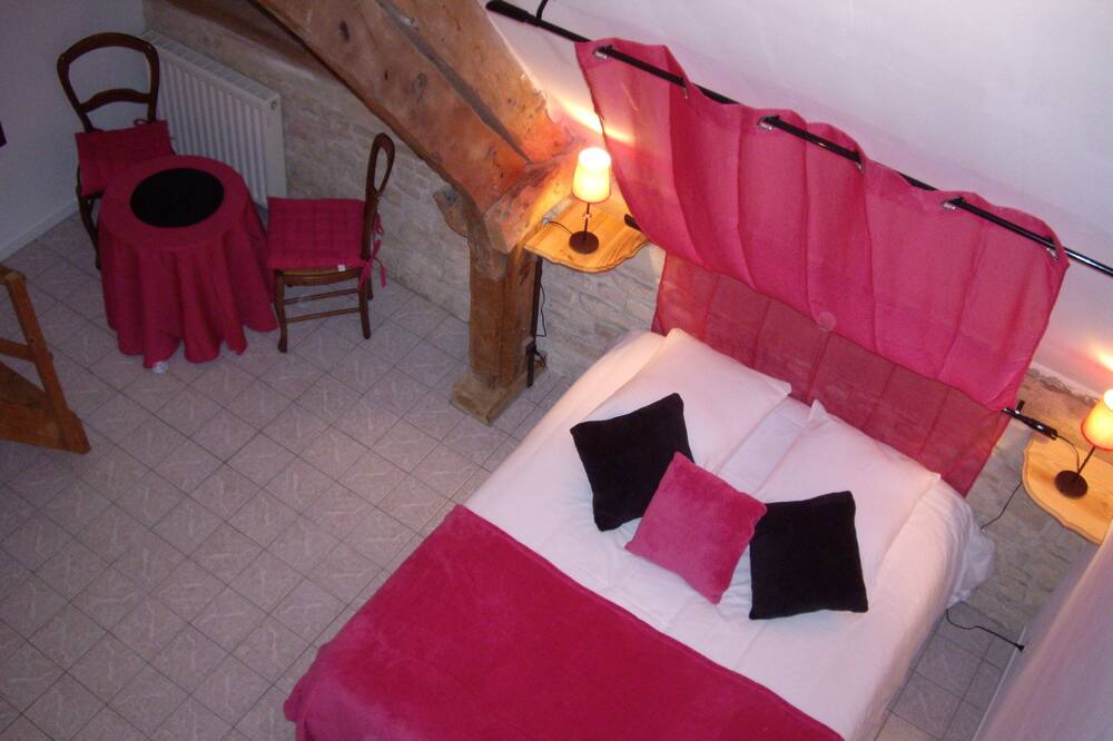 Photo of Bedroom in Bernieres-sur-Mer