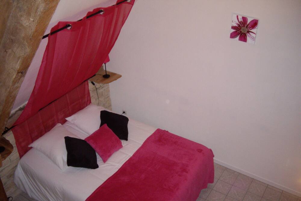 Photo of Bedroom in Bernieres-sur-Mer