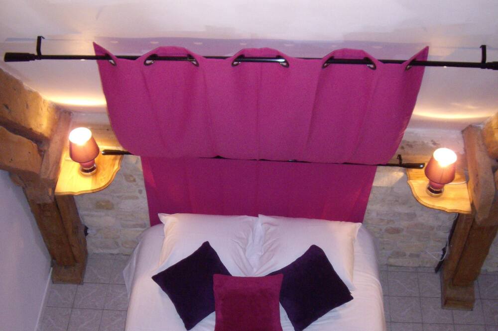 Photo of Bedroom in Bernieres-sur-Mer