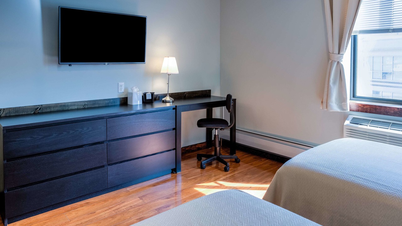 Photo of Bedroom in Hunters Point