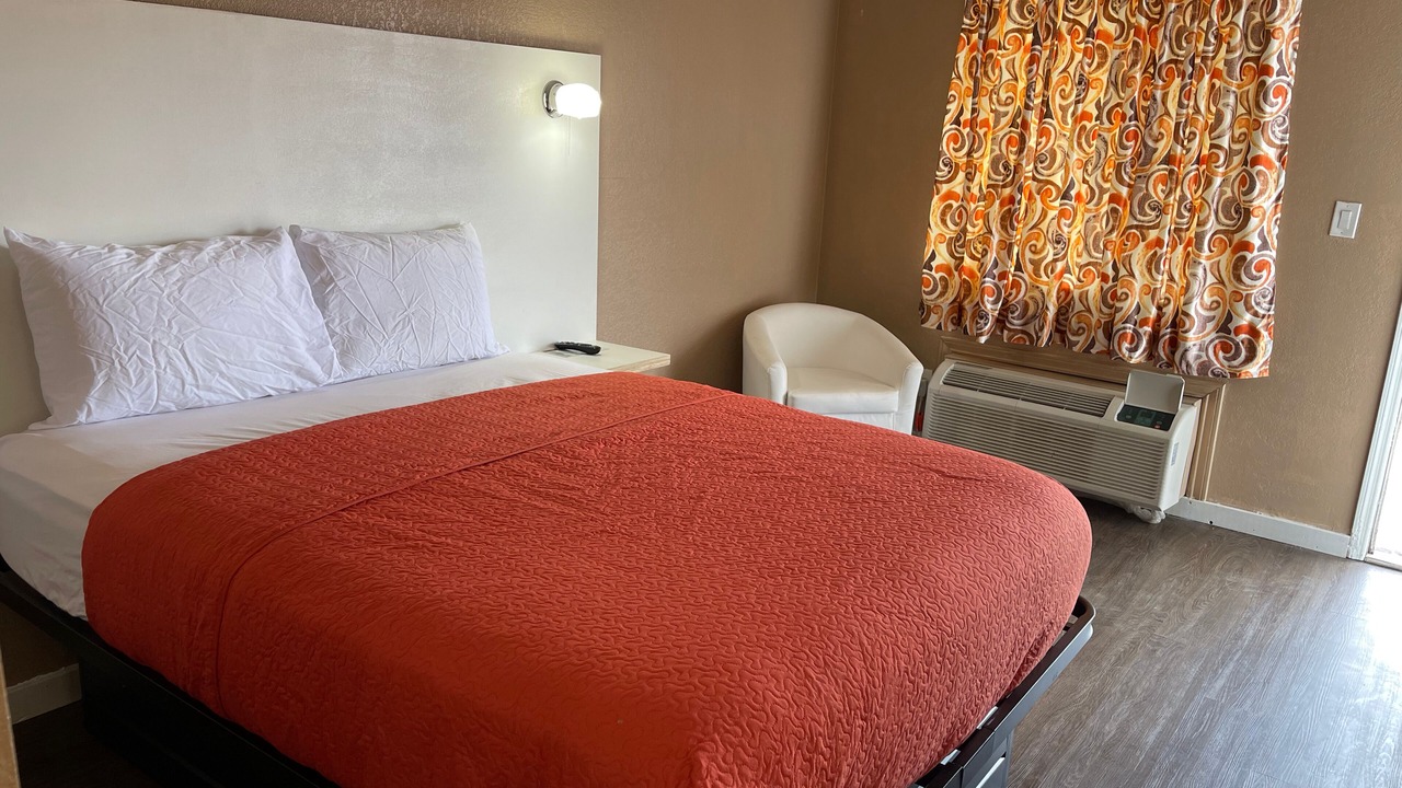 Photo of Bedroom in Atchison