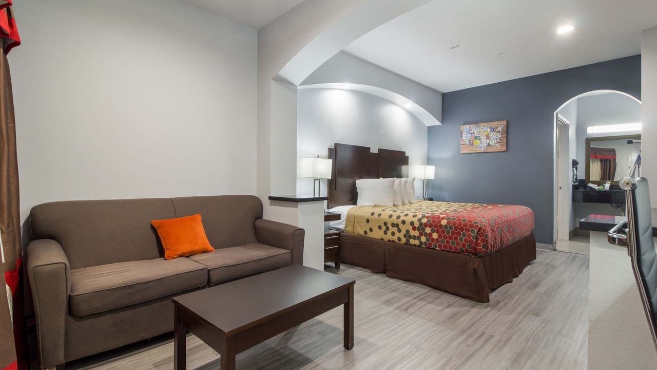 Photo of Livingroom in Spring