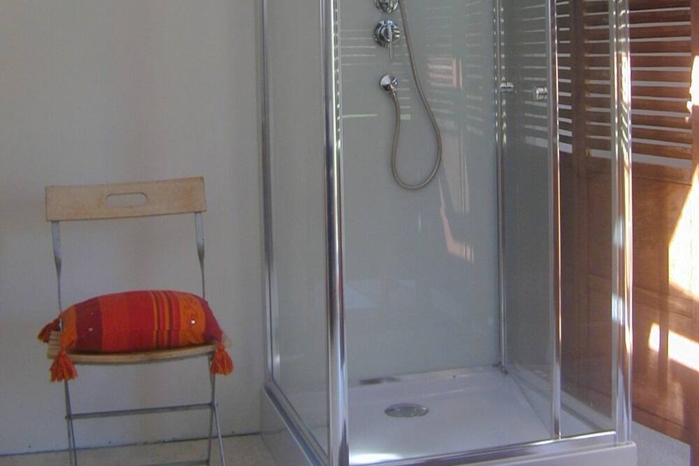 Photo of Bathroom in Sainte-Vertu