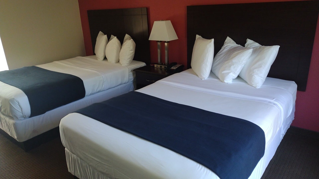 Photo of Others in Chalk Hill