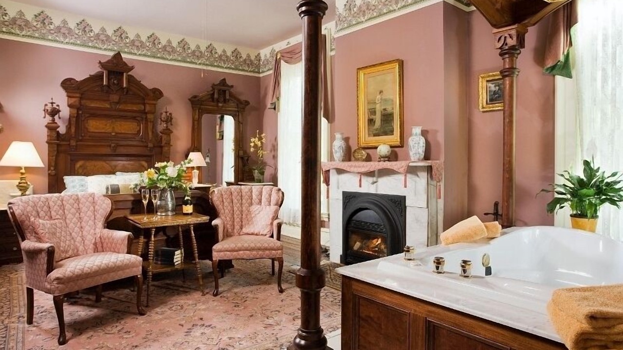 Photo of Bedroom in Hannibal