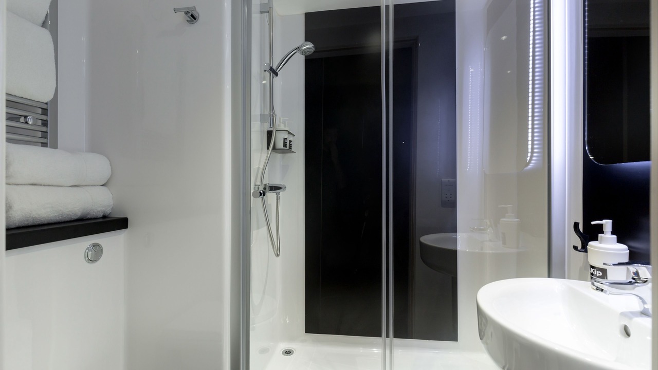 Photo of Bedroom in Hackney Central