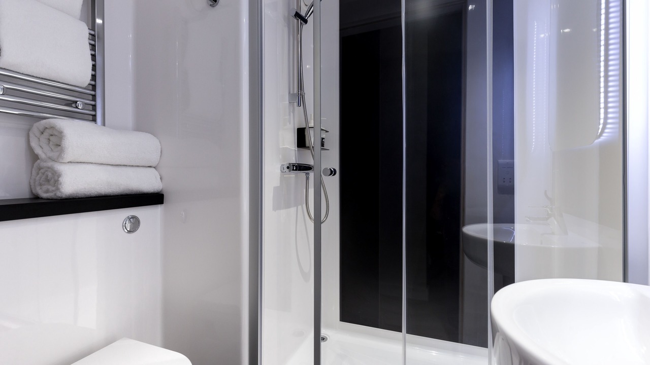 Photo of Bathroom in Hackney Central