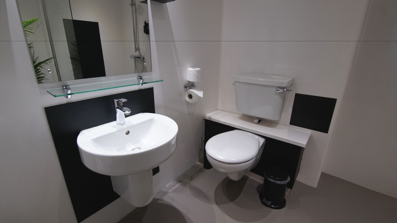 Photo of Bathroom in Hackney Central