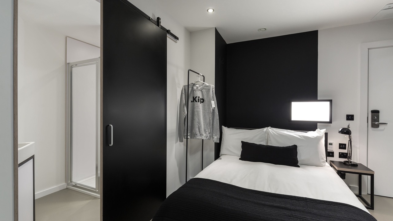Photo of Bedroom in Hackney Central