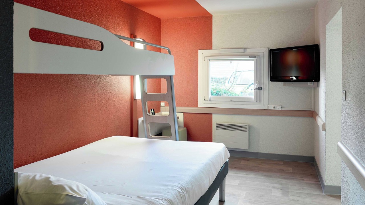 Photo of Bedroom in Cergy