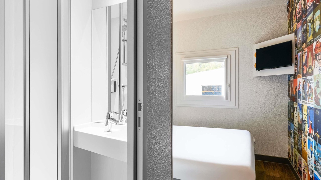 Photo of Bathroom in Bretigny-sur-Orge