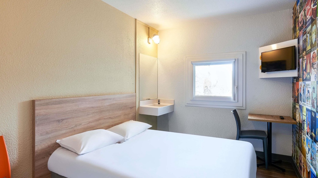 Photo of Bedroom in Courcouronnes