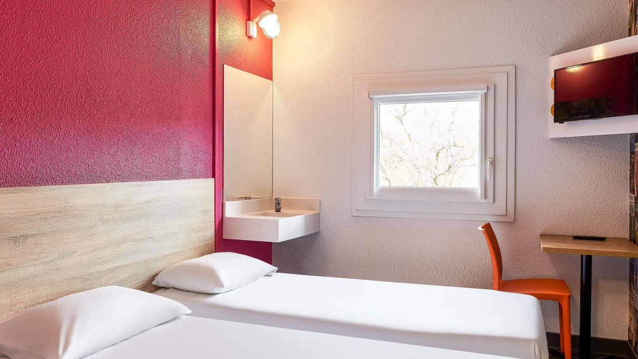 Photo of Bedroom in Courcouronnes