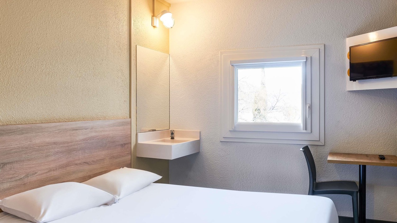 Photo of Bathroom in Chilly-Mazarin