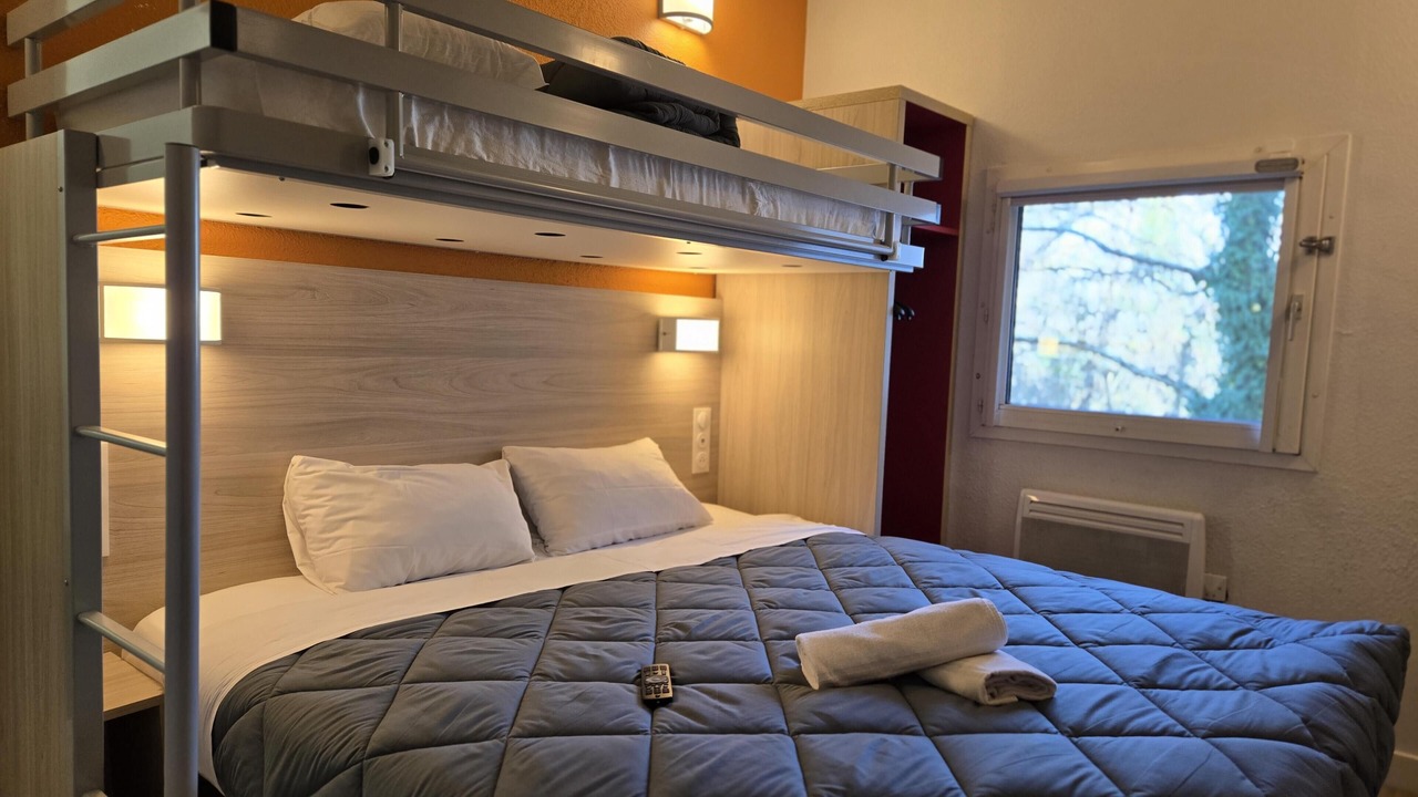 Photo of Bedroom in Tilloy-Les-Mofflaines