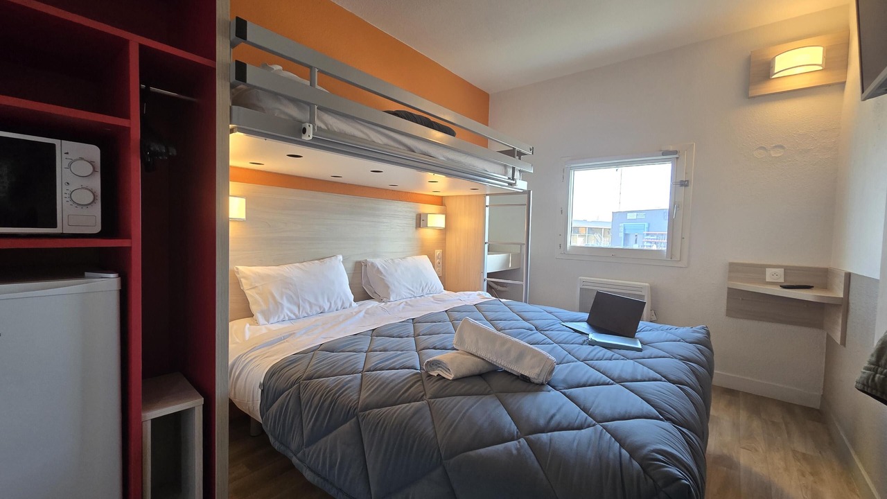 Photo of Bedroom in Tilloy-Les-Mofflaines