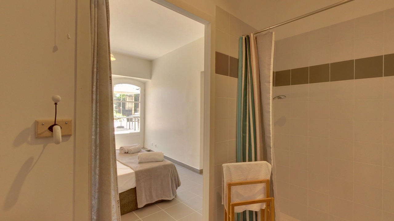 Photo of Bathroom in Saint-Nazaire-d'Aude