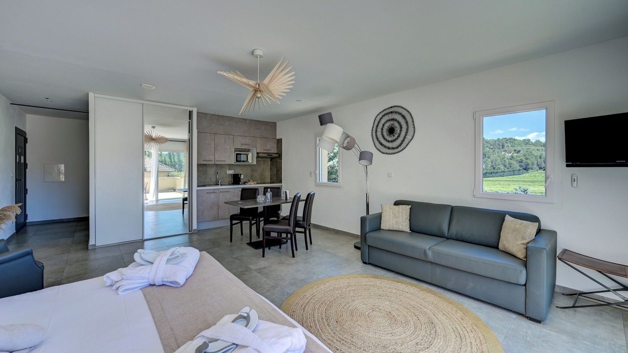 Photo of Bedroom in Malaucene