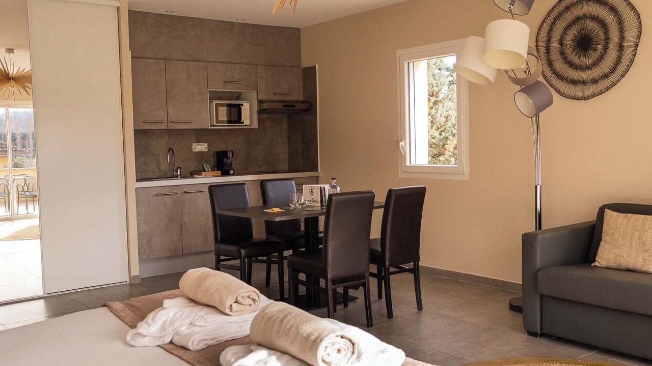 Photo of Bedroom in Malaucene