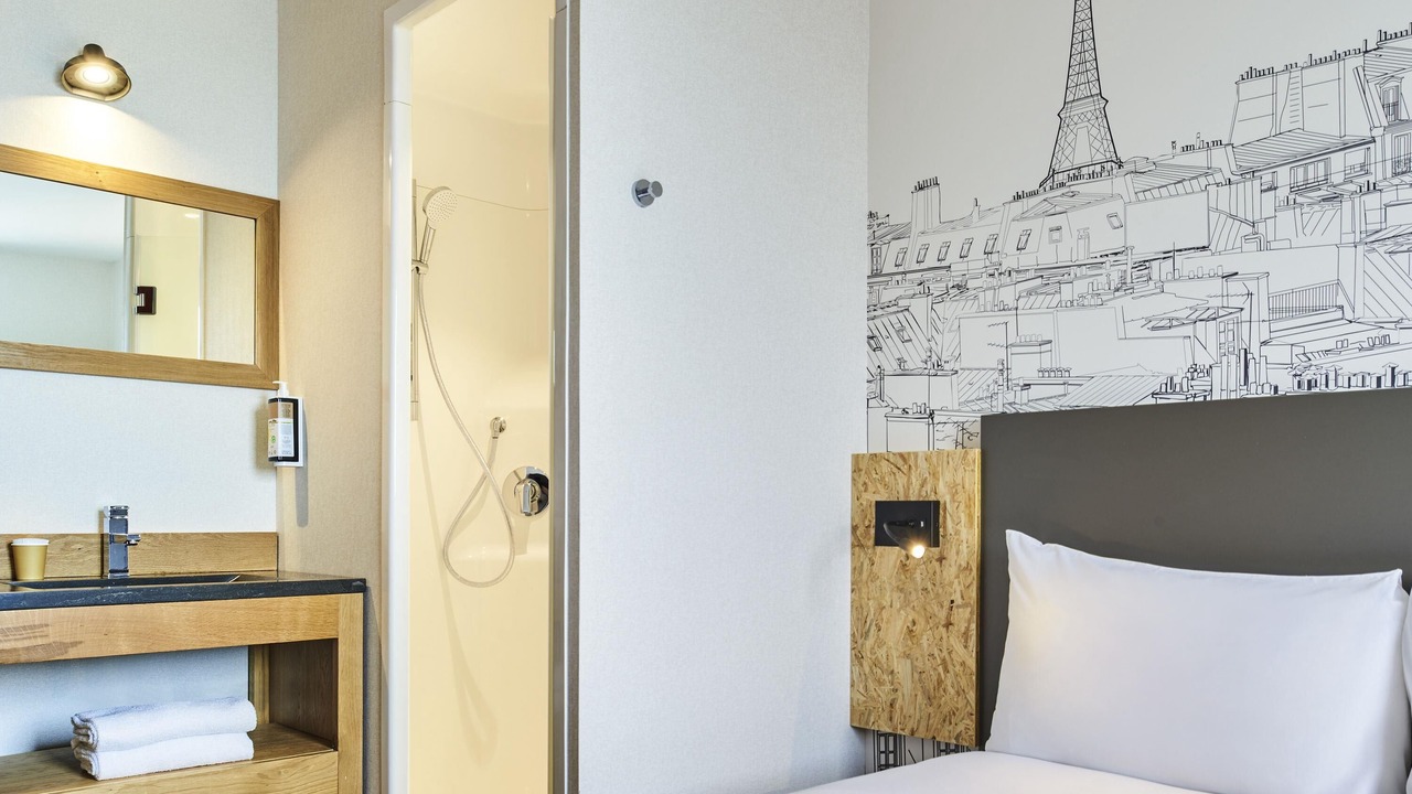 Photo of Bedroom in Quartier de la Chapelle