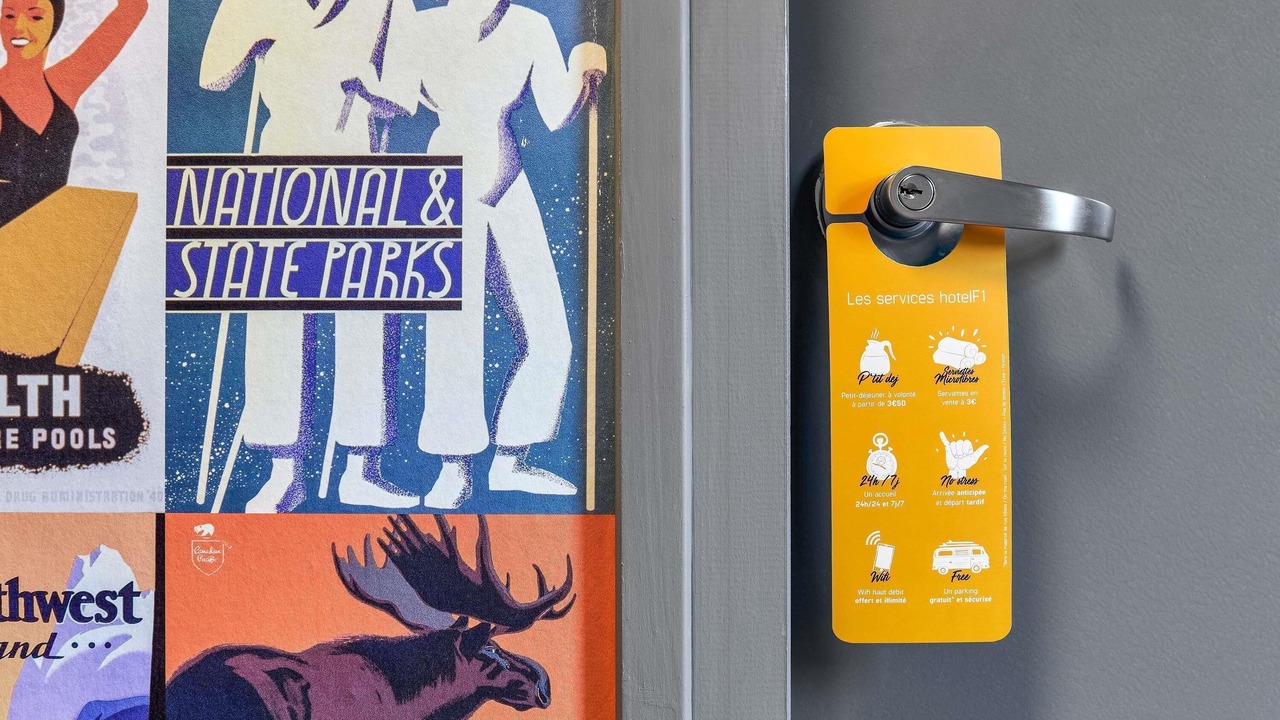 Photo of Bedroom in Saint-Saturnin