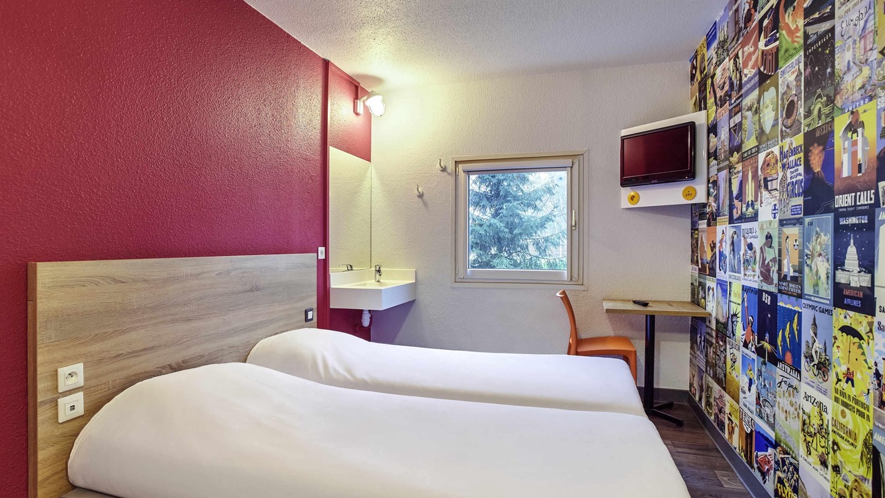 Photo of Bedroom in Villepinte