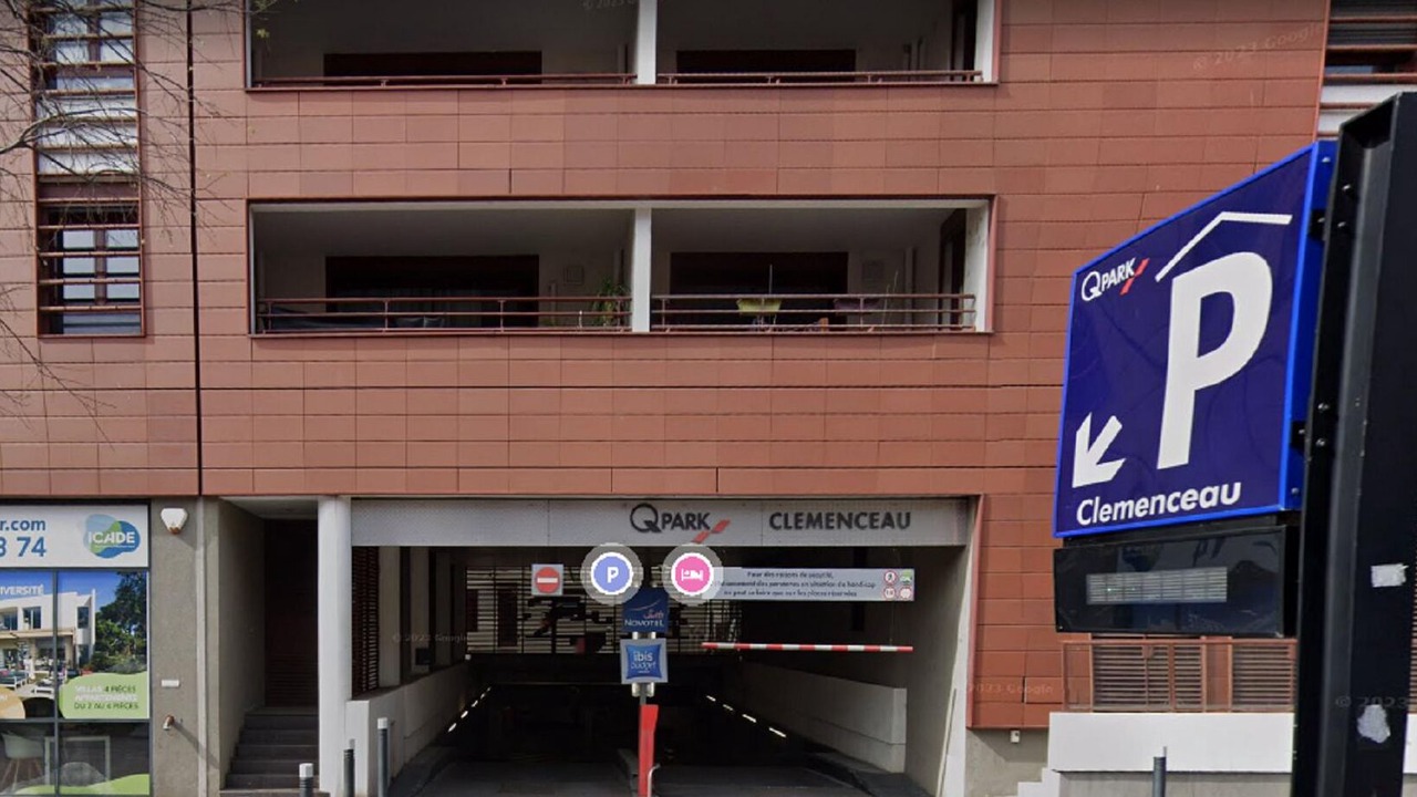 Photo of Others in Clemenceau