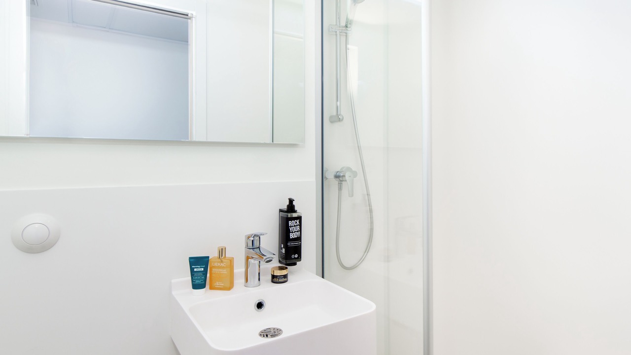 Photo of Bathroom in Clemenceau