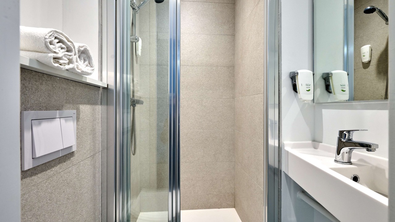 Photo of Bathroom in Chenove