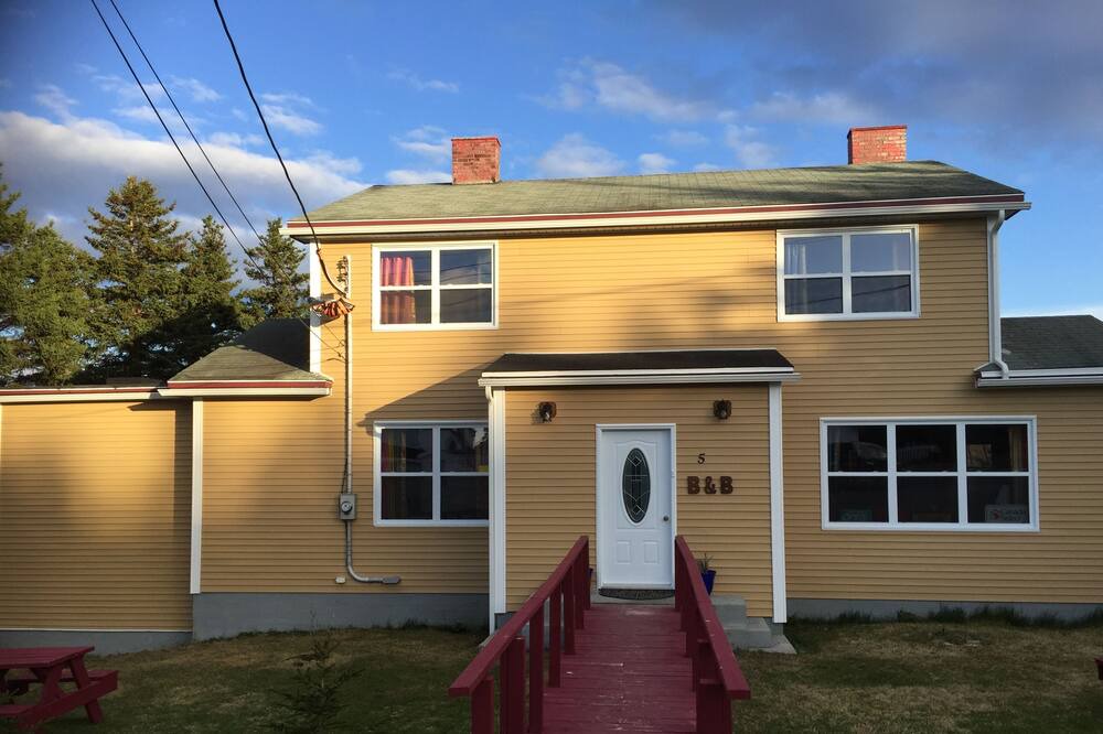 Photo of Others in Elliston